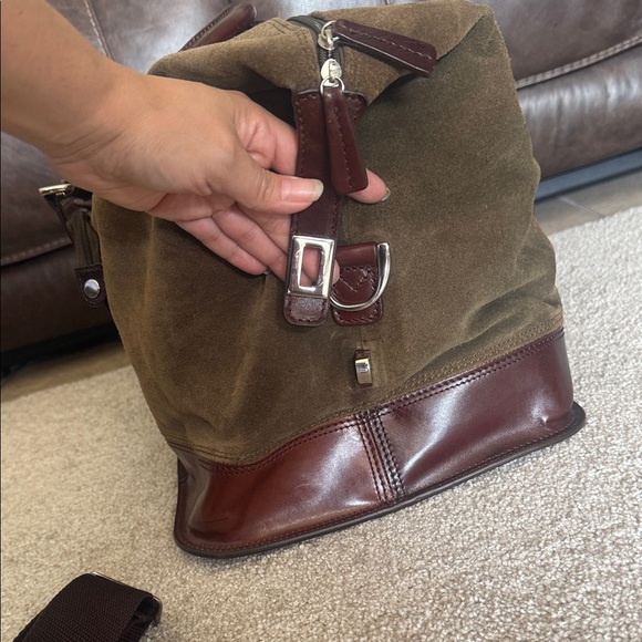 A. Giannetti Elegant Duffel Bag 🧳 - Picture 12 of 17